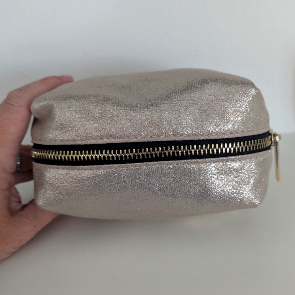 Topshop Gold Metallic Cosmetic Pouch NEW - Picture 6 of 8
